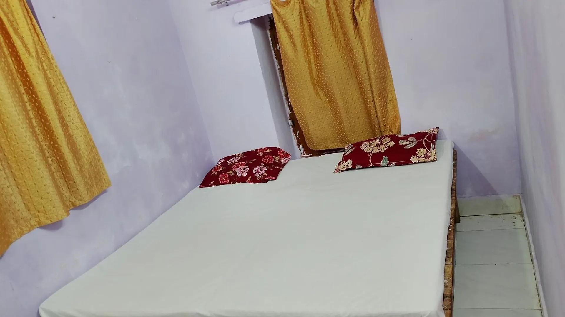 Roshni Paying Guest House Varanasi